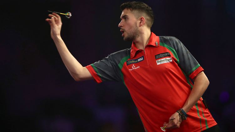Jamie Lewis spielt eine herausragende Darts-WM - und klopft jetzt ans Finale.