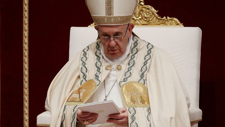Trotz pessimistischer Worte lobt Papst Franziskus die "kleinen, aber wertvollen Gesten" der Römer.