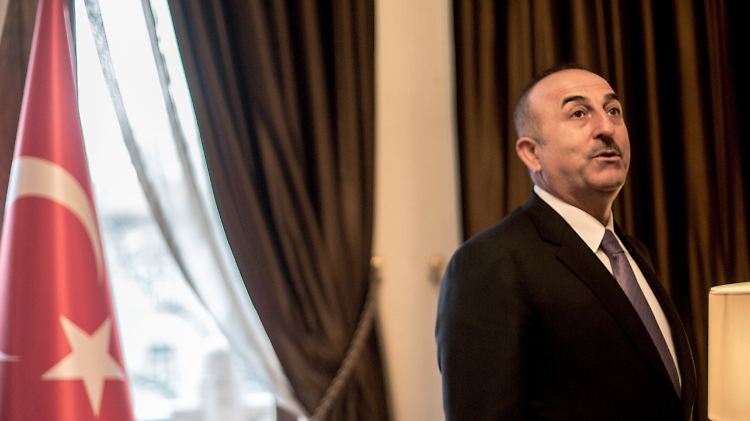 Cavusoglu ist optimistisch, was die deutsch-türkischen Beziehungen angeht.