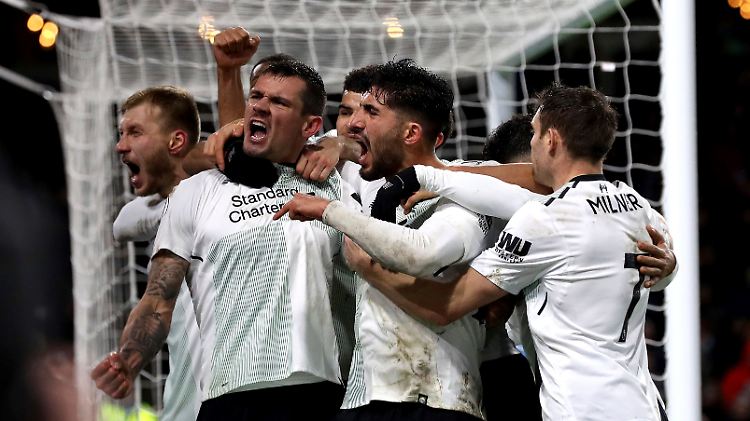 Liverpool jubelt über den Siegtreffer.