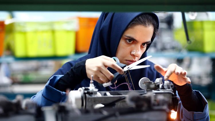 Die iranische Industrie benötigt zur Modernisierung dringend Kapital und Knowhow von ausländischen Investoren - doch die bleiben weg. 