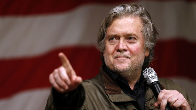 Steve Bannon.