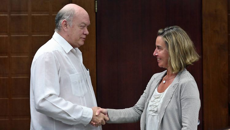 Federica Mogherini (r.) traf den kubanischen Außenhandelsminister Rodrigo Malmierca.