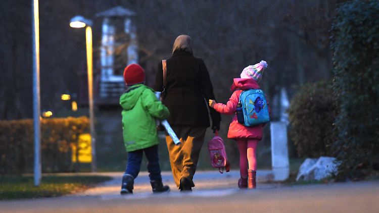 Im März könnte der ausgesetzte Familiennachzug auch bei Flüchtlingen mit eingeschränktem Schutzstatus wieder gelten.