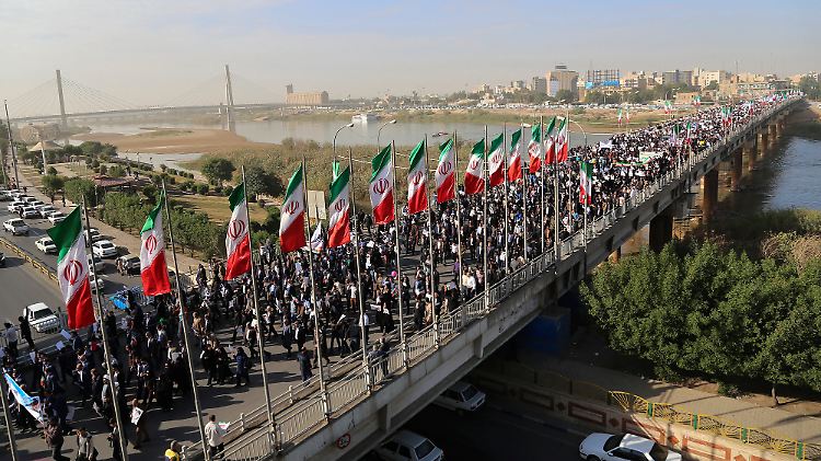 Pro-Regierungs-Demonstration in der iranischen Stadt Ahwaz.