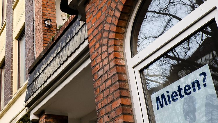 Zur Miete oder Eigenheim - die Deutschen zahlen viel Geld fürs Wohnen.