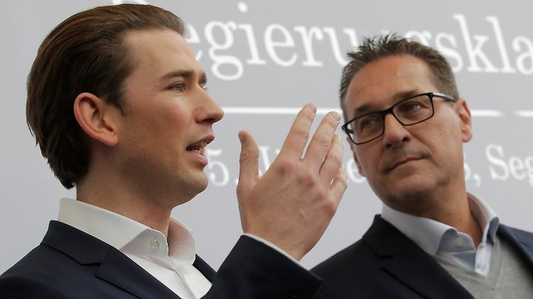 Strache (r.) mit Österreichs Bundeskanzler Kurz.