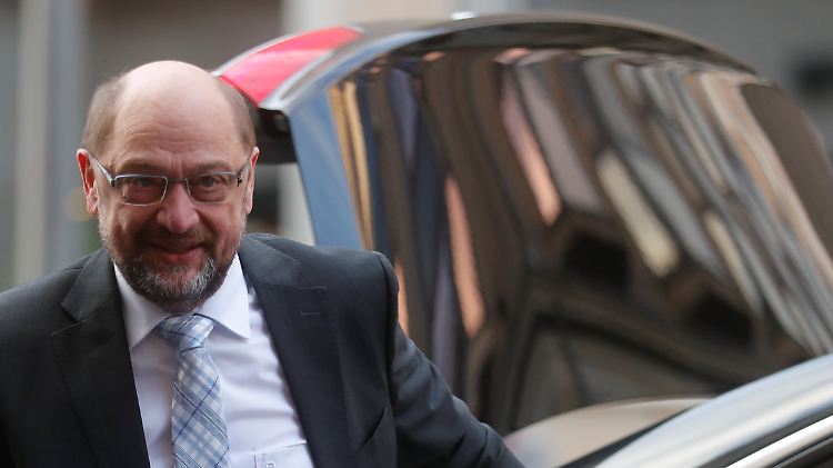 SPD-Chef Martin Schulz steckt Positionen ab.