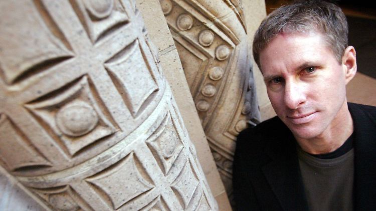 Ripple-Gründer Chris Larsen besitzt laut "Forbes" 5,19 Milliarden XRP. Darüber hinaus gehören ihm 17 Prozent des Unternehmens Ripple Lab.