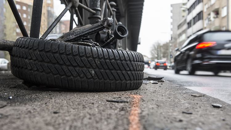 Illegale Autorennen resultieren oft in Unfällen. Im Fall von Hamburg endet die Fahrt tödlich.