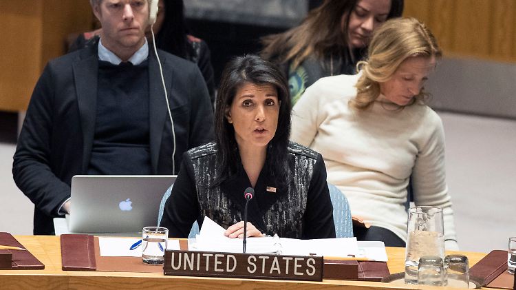 Die amerikanische UN-Botschafterin Nikki Haley warnte die iranische Führung davor, die Proteste zu unterdrücken.