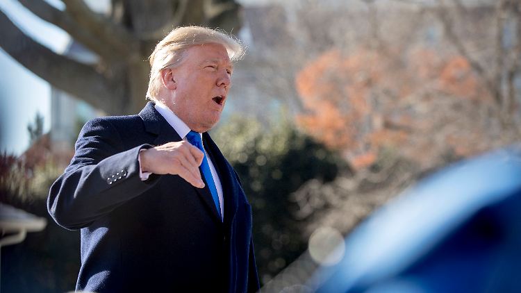 US-Präsident Donald Trump nennt den Autor des Enthüllungsbuchs "Fire and Fury" einen "totalen Versager".