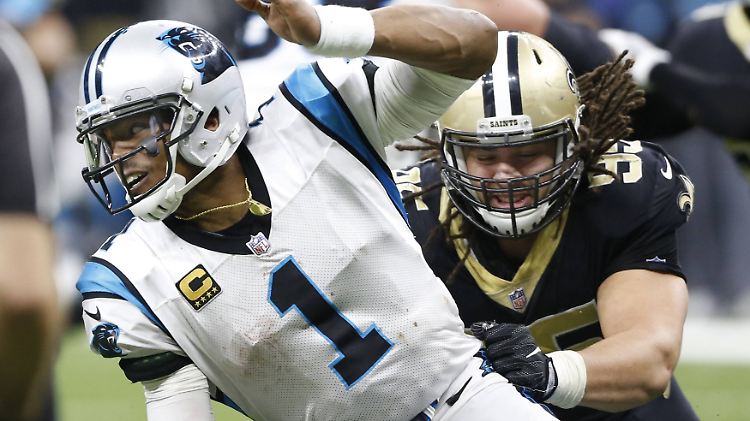 Die entscheidende Szene: Im letzten Drive kassiert Cam Netwon eine Strafe fürs absichtliche Wegwerfen des Balls (intentional grounding).