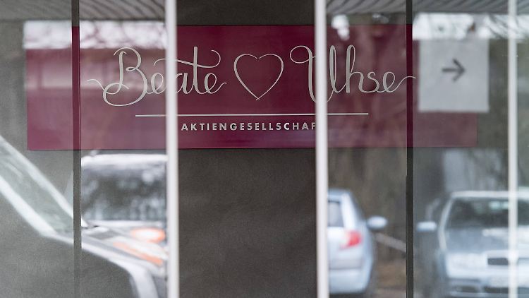 Macht noch nicht dicht: Eingang zur Konzernzentrale von Beate Uhse.