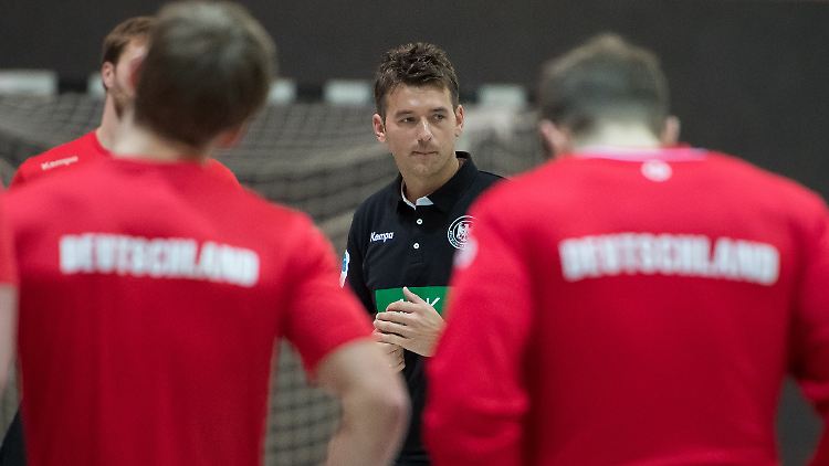 Debüt mit Druck: Christian Prokop geht mit umstrittenen Personalentscheidungen in sein erstes großes Handballturnier.
