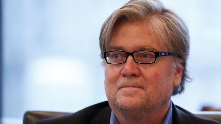 Auch Steve Bannon ist seinen Job mittlerweile los: Im August 2017 wurde er als Chefstratege im Weißen Haus entlassen.