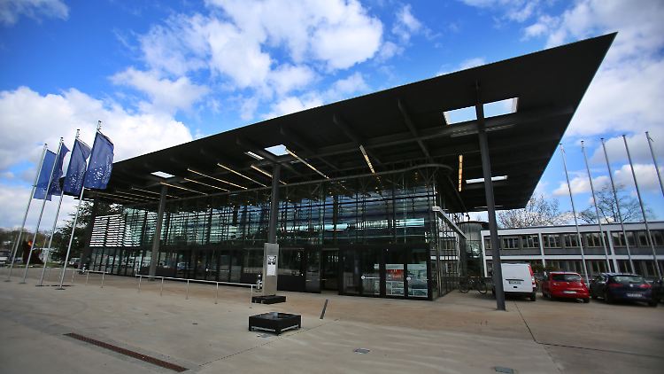 Das World Conference Center in Bonn, der ehemalige Plenarsaal des Deutschen Bundestages
