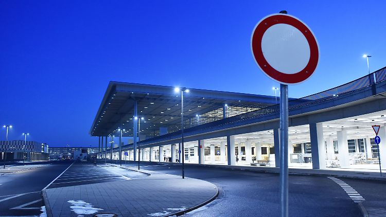 Ein Teil des verwaisten Hauptstadtflughafens. Noch fliegt hier niemand ab.