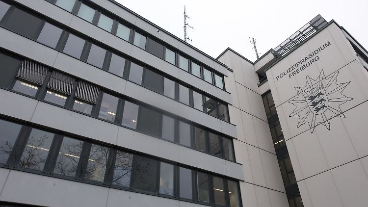 Das Polizeipräsidium in Freiburg ermittelt in dem Fall.