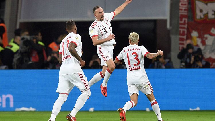 Münchens Franck Ribery traf zum zwischenzeitlichen 0:2 bei Bayer Leverkusen.