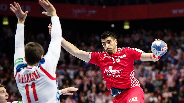 Rückraumstar Domagoj Duvnjak steuerte zwei Tore zum Prestigesieg seiner Kroaten gegen Serbien bei der Handball-EM bei.