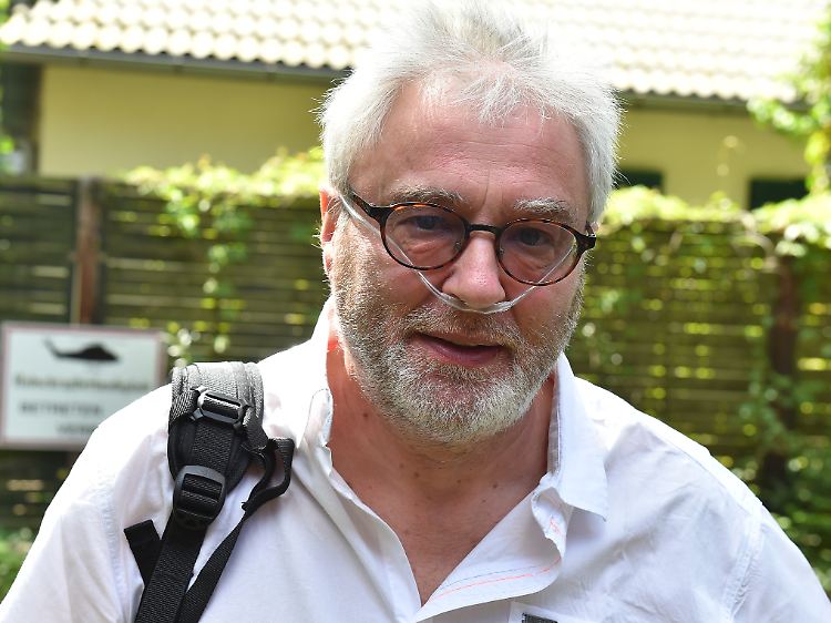Wolfgang Wachs, der 20 Jahre lang Tausende Male als Lebensretter zur Stelle war, braucht jetzt selbst Hilfe: eine neue Lunge.