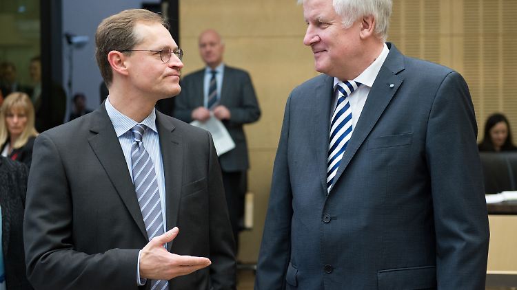 Das Sorgenkind und der Musterschüler: Berlins Regierender Bürgermeister Michael Müller und Bayerns Ministerpräsident Horst Seehofer im Bundesrat.