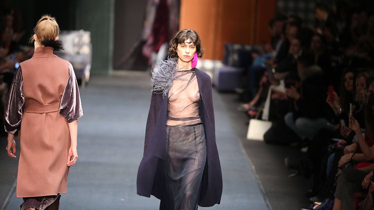 Die Fashion Week wurde mit der Show des deutsch-polnischen Shootingstars Dawid Tomaszewski eröffnet.