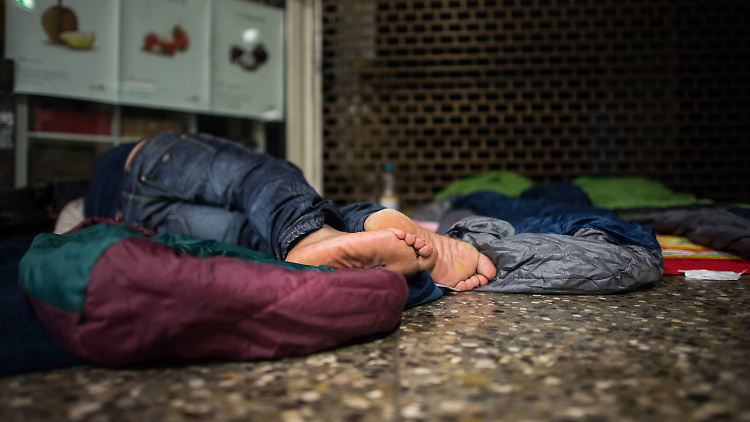 Die Hälfte der Angriffe auf Obdachlose geht von Tätern aus, die ebenfalls auf der Straße leben.
