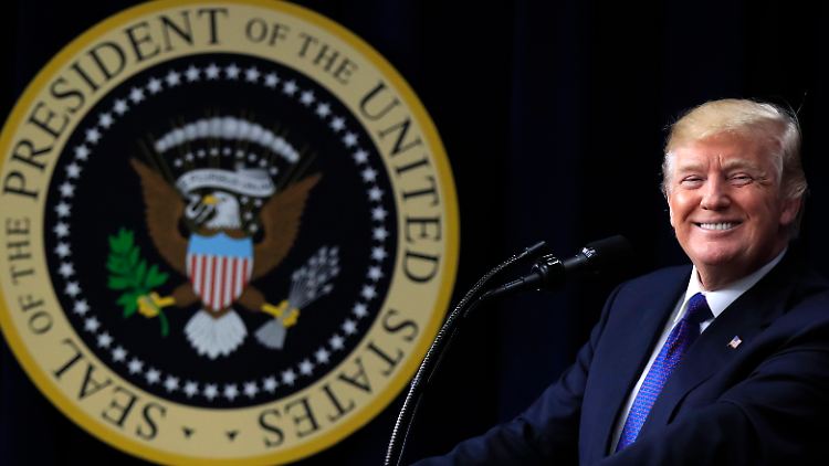 Zwei US-Senatoren stellen sich offen gegen US-Präsident Donald Trump. Ob's ihn kümmert?