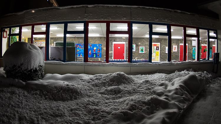 Auch in dieser Grundschule in Clausthal-Zellerfeld im Oberharz findet heute kein Unterricht statt.