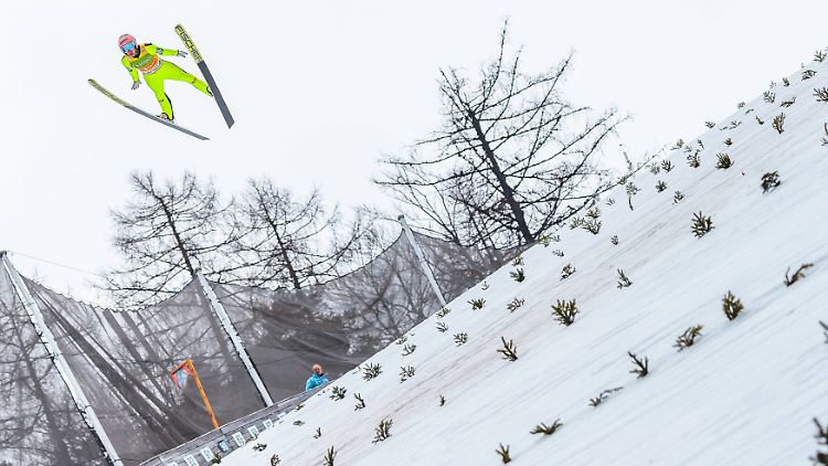 Wie weit dieser Sprung wohl geht? Nach Skliflug-Weltmeister Severin Freund kann es gar nicht weit genug sein.