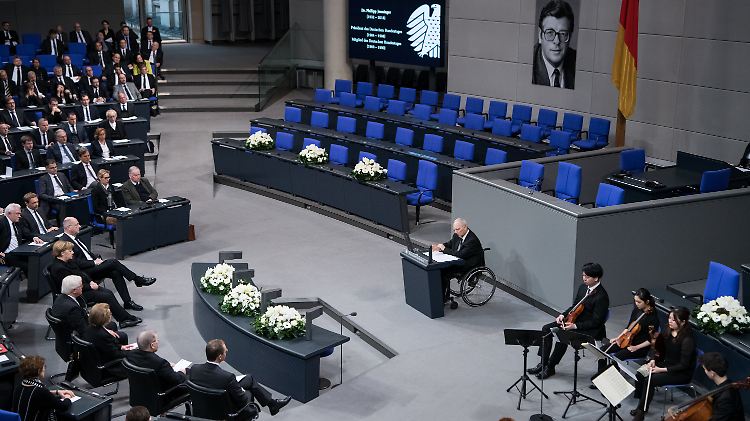 Der Bundestag nimmt Abschied von dem Ex-Bundestagspräsidenten Philipp Jenninger.