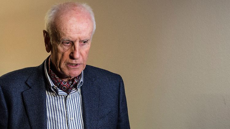 Der AfD-Abgeordnete Albrecht Glaser hatte im Bundestag nicht die notwendige Stimmenzahl erreicht.