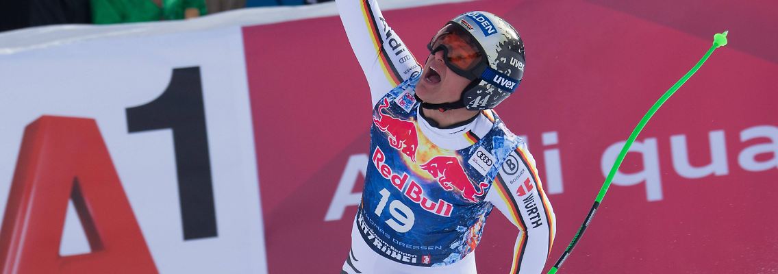 Thomas Dreßen kann es im Ziel nicht fassen - er siegt auf der Streif.