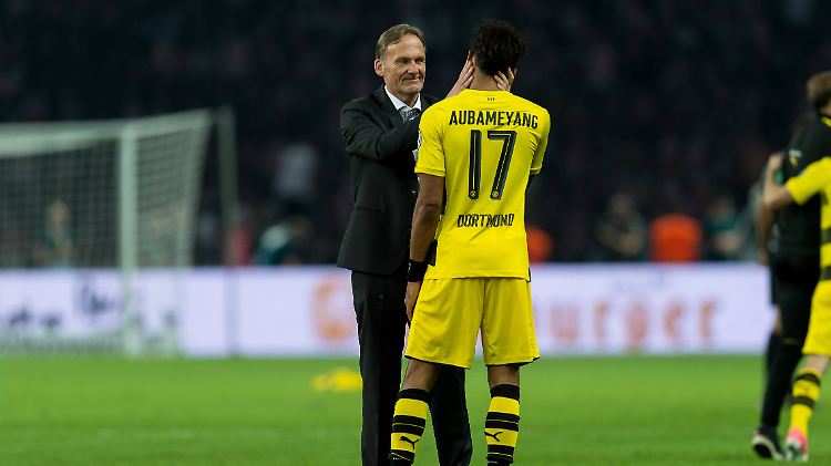 Im Sommer konnte der BVB seinen Torjäger noch halten - nun geht es für Aubameyang wohl nach London.