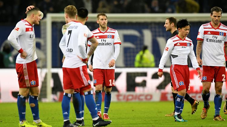 Die fünfte Niederlage im zehnten Heimspiel: Der Hamburger SV lässt seine Fans leiden.