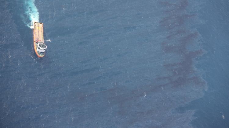 Der Tanker hatte 113.000 Tonnen Ölkondensat geladen.