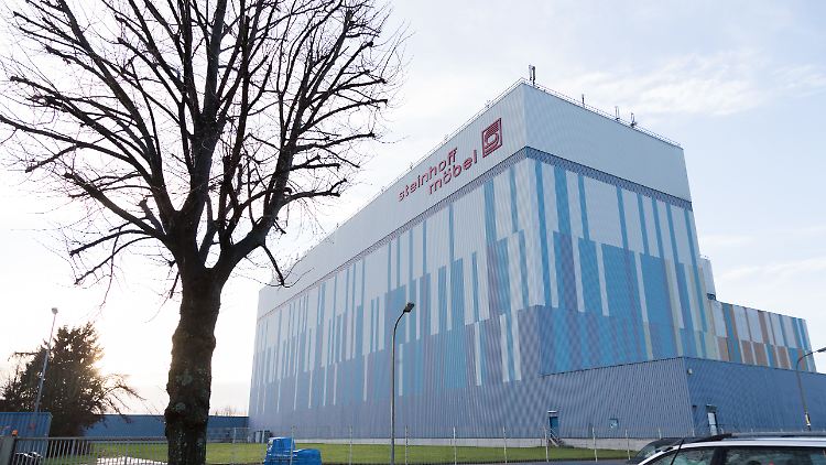 Steinhoff - hier ein Möbelhaus ein Westerstede - verscherbelt das Tafelsilber.