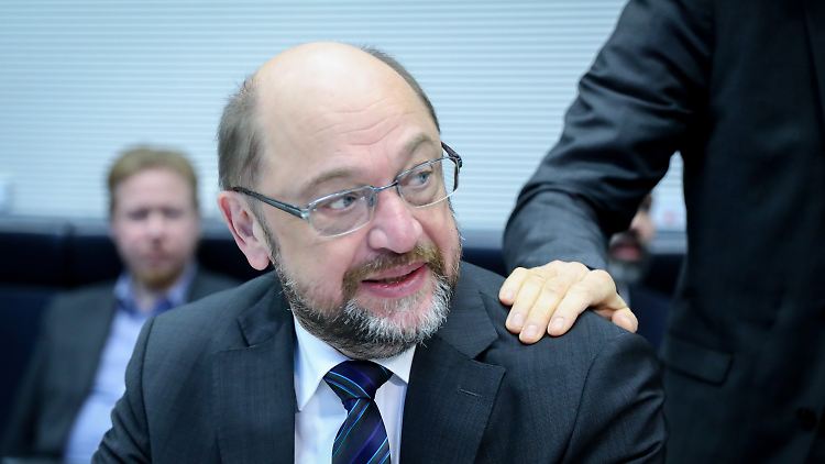 SPD-Chef Schulz kann derzeit viele Schulterklopfer vertragen.