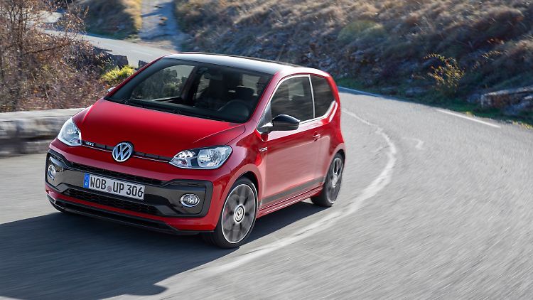 Immerhin 115 PS kitzelt VW aus dem kleinsten Auto der Palette raus.