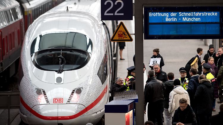 Die Deutsche Bahn feierte am 8. Dezember 2017 die Eröffnung ihrer neuen Schnellfahrstrecke von München nach Berlin.
