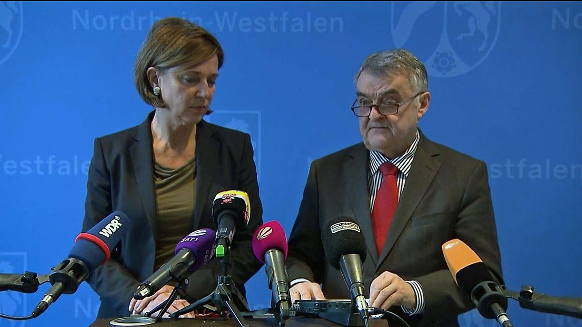 NRWInnenministerzuLünen.jpg
