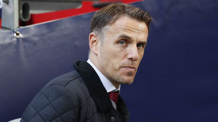 Phil Neville war bereits bei Manchester United und beim FC Valencia als Co-Trainer aktiv.