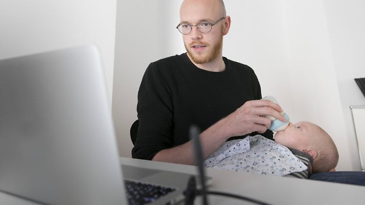 Mehr Zeit für die Kinder statt für die Firma? Per Gesetz ist das kein Problem, doch in der Praxis stellen sich manche Arbeitgeber quer.