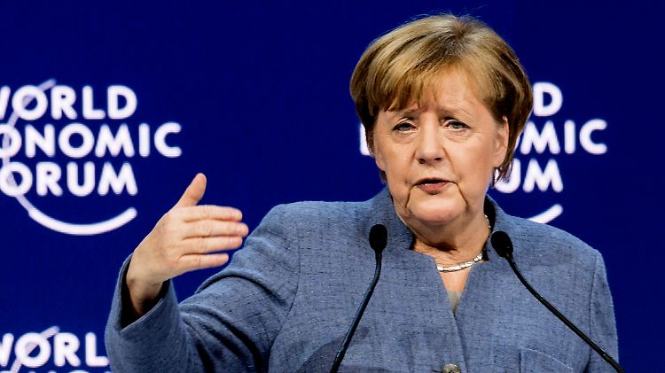 Merkel plädiert in Davos für die Zusammenarbeit von Staaten.
