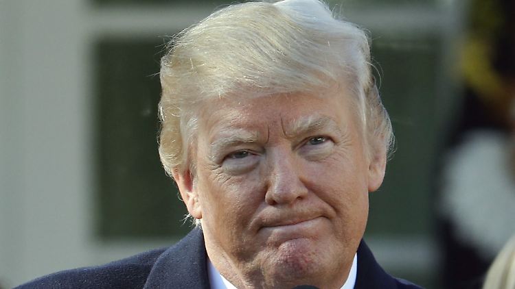 Donald Trump betritt in Davos vermintes Gelände. Angela Merkel bietet seiner Abschottungspolitik Paroli.
