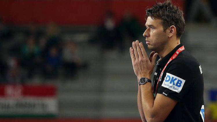 Trainer Christian Prokop steht nicht zur Diskussion, muss sich aber hinterfragen.