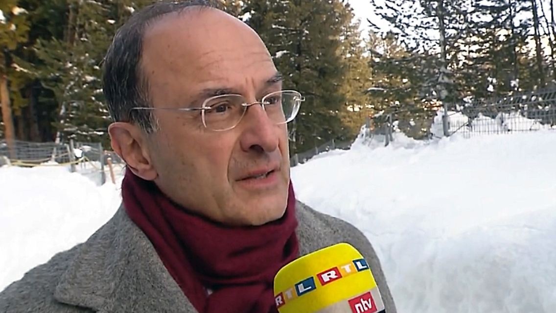 Davos_Snower.jpg