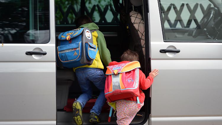 Generation Rücksitz: "Manche fahren ihre Kinder auch mit 16 Jahren noch täglich zur Schule."